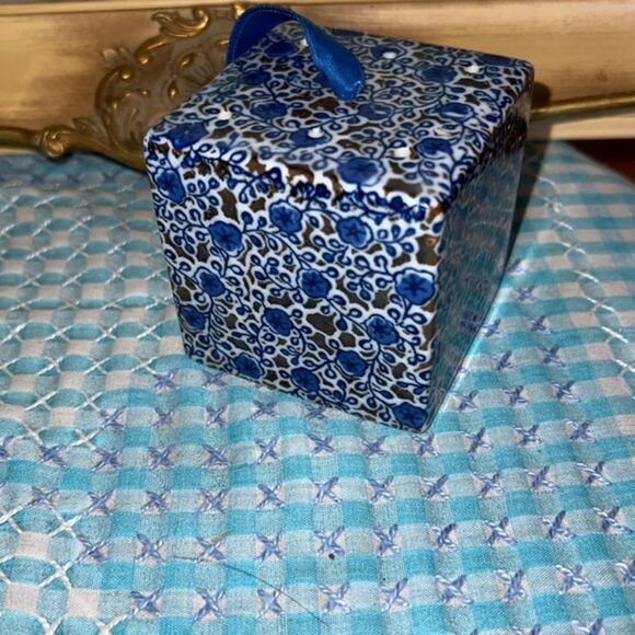 Ceramic sachet box  - Picture 1 of 5